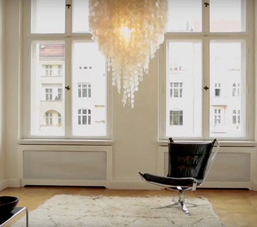 Vydavatelka knih Angelika Taschen ukazuje svůj byt v centru Berlína